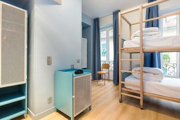 Dört Kişilik Oda, Teras