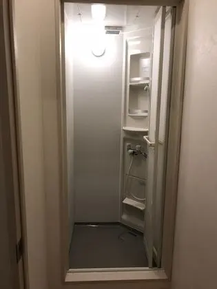 Ortak Ranzalı Oda, Sadece kadınlar için