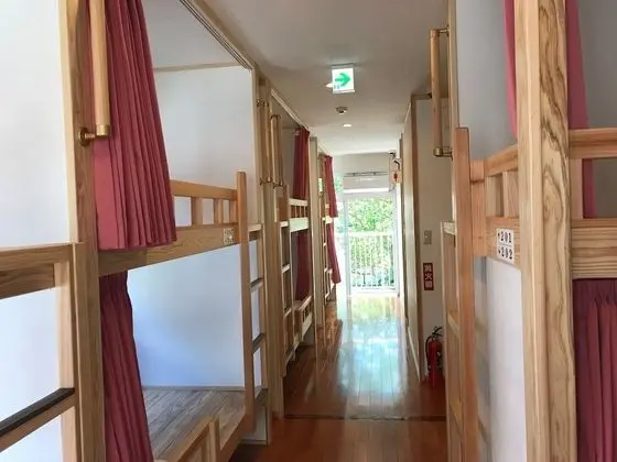 Ortak Ranzalı Oda, Sadece kadınlar için