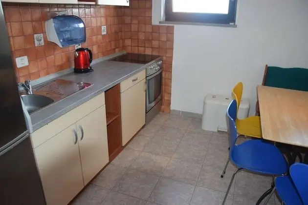 Dört Kişilik Oda, Ortak Banyo