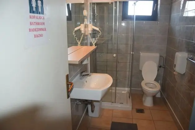 Ortak Ranzalı Oda, Karma Ranzalı Oda (10 Beds)