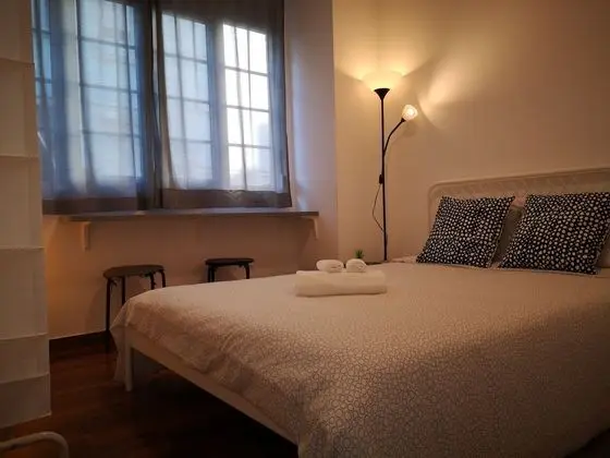 Standard Tek Büyük Yataklı Oda, Ortak Banyo (#4)