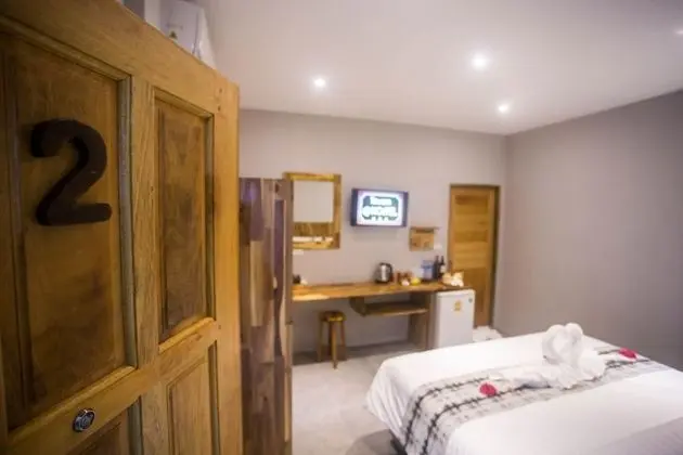 Luxury Single Room (Room 2)