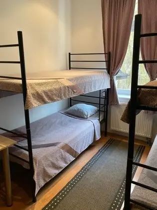 Standard Dört Kişilik Oda, Ortak Banyo