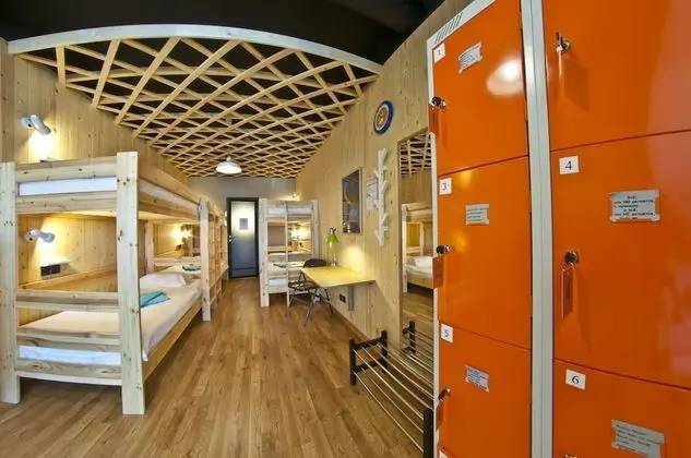 Ortak Ranzalı Oda (Bed in 6-Bed Room)