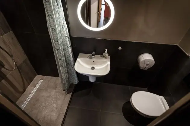 Tek Büyük veya İki Ayrı Yataklı Oda, Özel Banyo