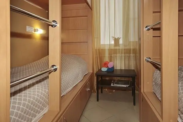Economy Dört Kişilik Oda, Ortak Banyo