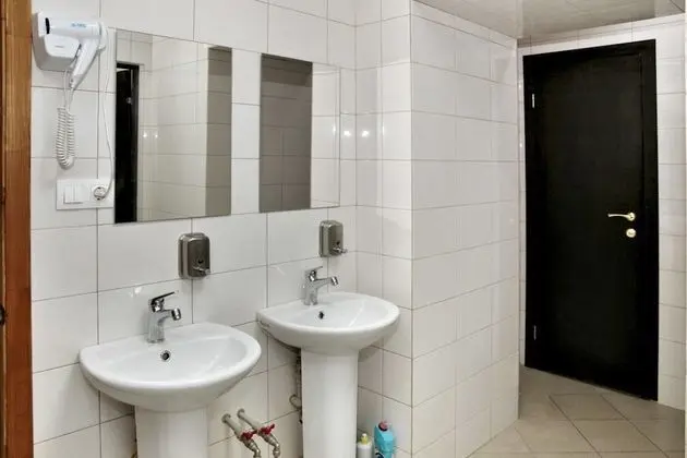 Economy Dört Kişilik Oda, Ortak Banyo