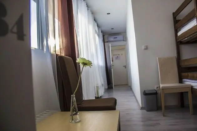 Shared Dormitory, Multiple Beds 8, Poolside
