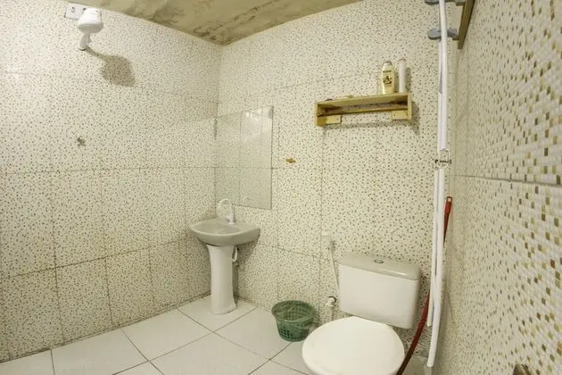 Traditional Ortak Ranzalı Oda, Karma Ranzalı Oda, 2 Banyolu, Zemin Kat