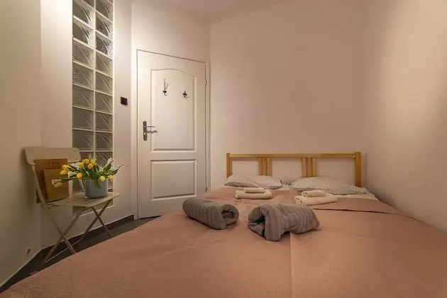 Tek Büyük Yataklı Oda, Penceresiz (Gdynia)