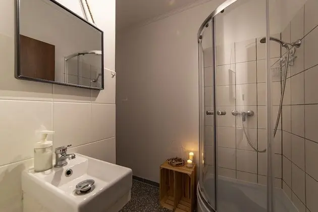 Tek Büyük Yataklı Oda, Penceresiz (Gdynia)