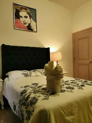 Tek Büyük Yataklı Oda, 1 Çift Kişilik Yatak