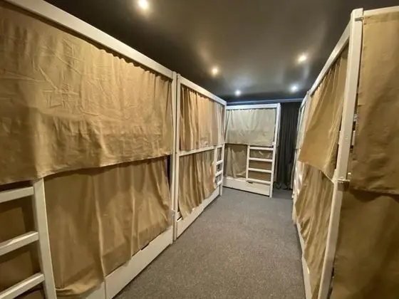 Ortak Ranzalı Oda, Sadece erkekler için