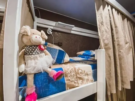 Ortak Ranzalı Oda, Sadece kadınlar için