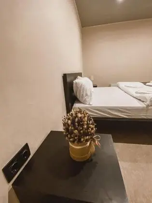 Tek Büyük Yataklı Oda, Ortak Banyo