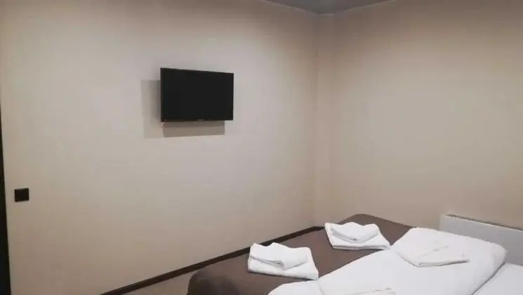 Tek Büyük Yataklı Oda, Ortak Banyo