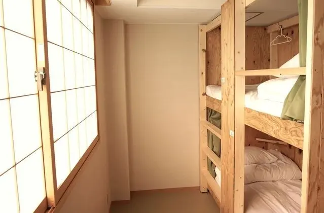 Ortak Ranzalı Oda, Karma Ranzalı Oda (Bunk Bed)