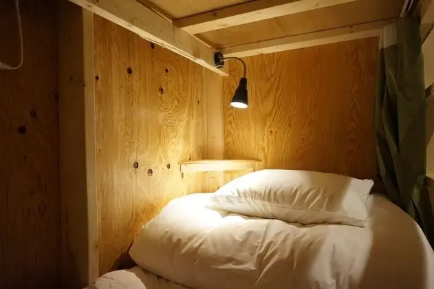 Ortak Ranzalı Oda, Karma Ranzalı Oda (Bunk Bed)