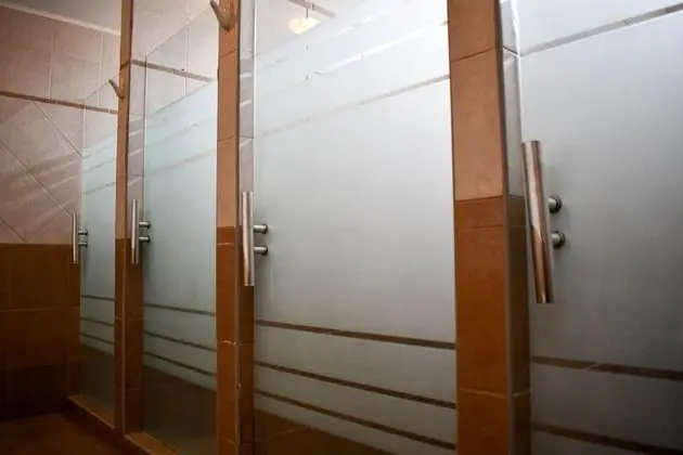 Ortak Ranzalı Oda, Karma Ranzalı Oda, Ortak Banyo