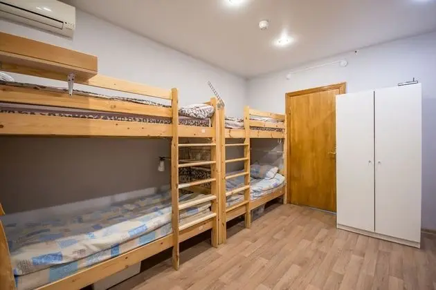 Ortak Ranzalı Oda, Sadece erkekler için (8 beds)
