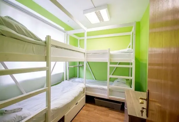Ortak Ranzalı Oda, Sadece kadınlar için (4 beds)