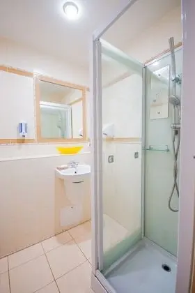 Ortak Ranzalı Oda, Sadece erkekler için (10 beds)