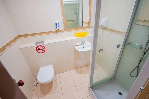 Ortak Ranzalı Oda, Sadece erkekler için (10 beds)