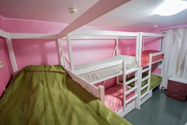 Ortak Ranzalı Oda, Sadece erkekler için (8 beds)