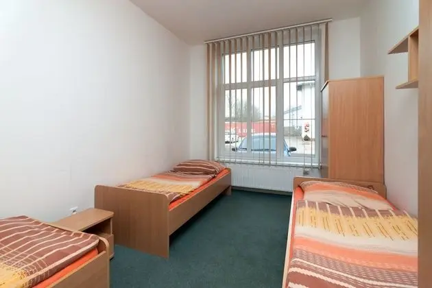 Üç Kişilik Oda, Ortak Banyo