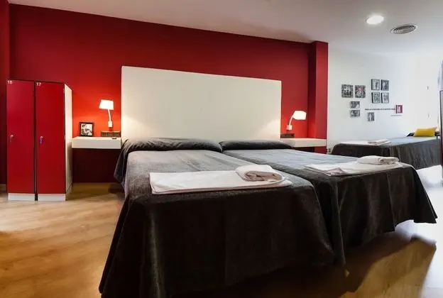 Tek Büyük Yataklı Oda, Ortak Banyo