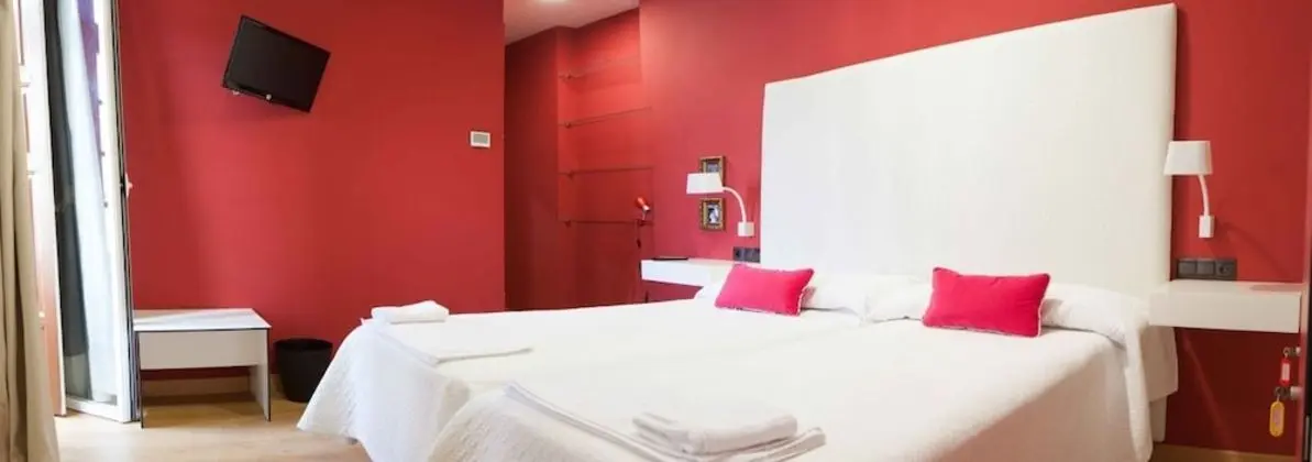 Tek Büyük Yataklı Oda, Ortak Banyo