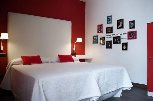 Tek Büyük Yataklı Oda, Ortak Banyo