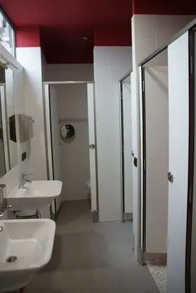 Tek Büyük Yataklı Oda, Ortak Banyo