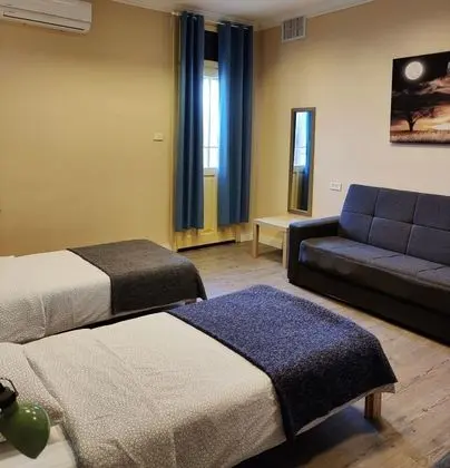 City Üç Kişilik Oda