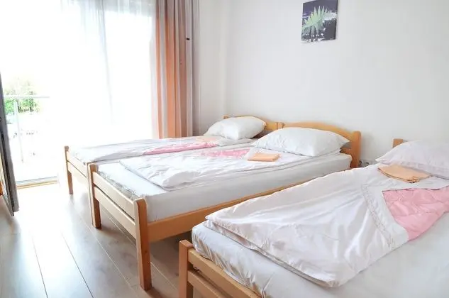 Üç Kişilik Oda, Ortak Banyo