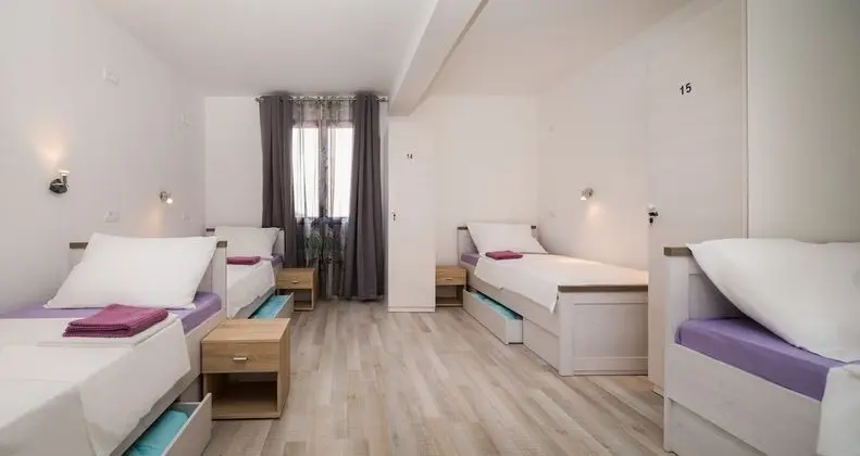 4 Beds in Shared Dormitory