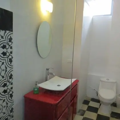 Private Room Queen Bed Private Bath