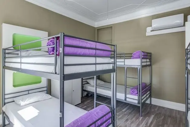 Ortak Ranzalı Oda, Karma Ranzalı Oda (1 bed in a 4 bed dorm)