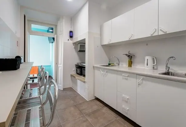 Ortak Ranzalı Oda, Karma Ranzalı Oda (1 bed in a 6 bed dorm)