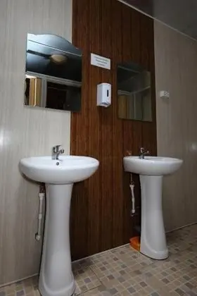 Dört Kişilik Oda, Birden Çok Yatak, Sigara İçilmez