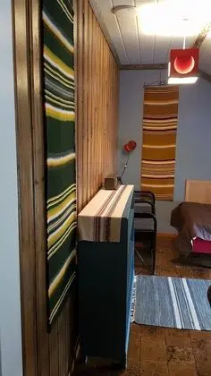 İki Ayrı Yataklı Oda, Ortak Banyo