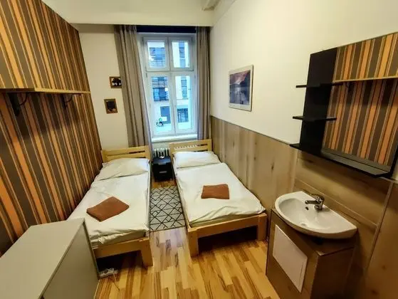 Economy İki Ayrı Yataklı Oda, Ortak Banyo