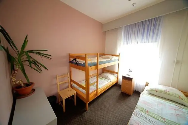 Economy Üç Kişilik Oda, Ortak Banyo