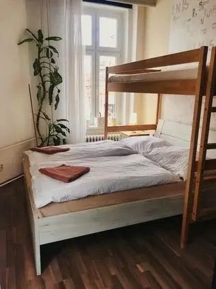 Economy Üç Kişilik Oda, Ortak Banyo