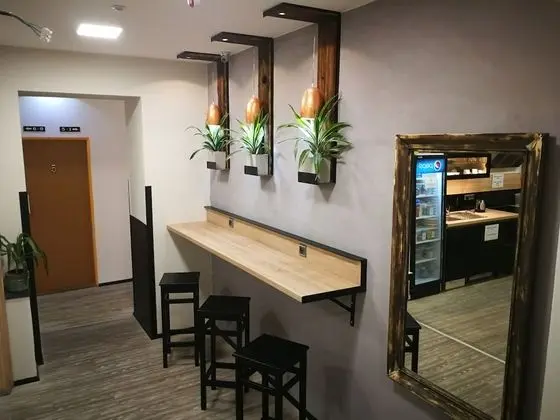 Economy Üç Kişilik Oda, Ortak Banyo