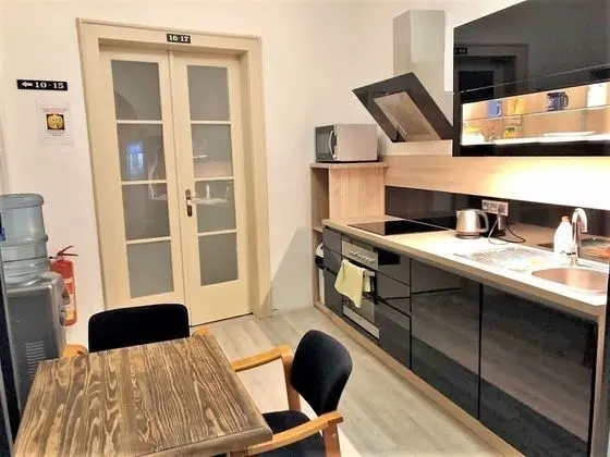 Economy Üç Kişilik Oda, Ortak Banyo