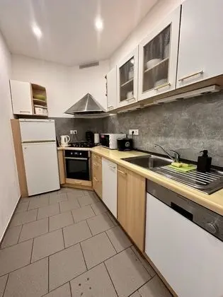 Economy Üç Kişilik Oda, Ortak Banyo