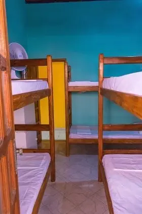 Ortak Ranzalı Oda, Sadece kadınlar için (8 camas)
