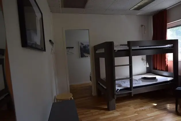 Family Oda, Özel Banyo (1 single and 2 bunk beds)